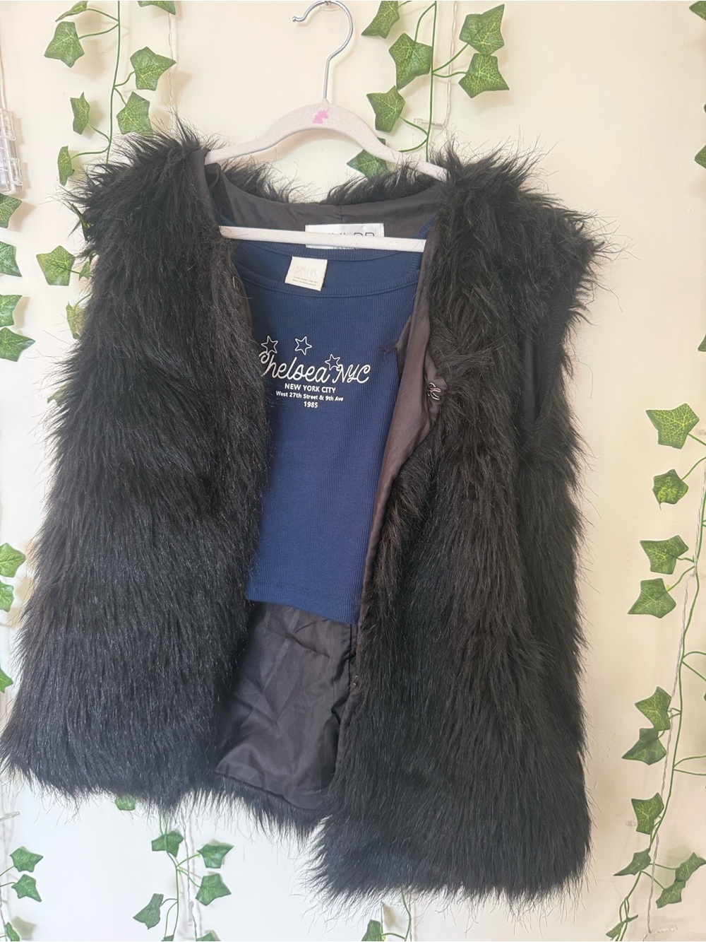 Women’s stylish designer fur vest (M)
